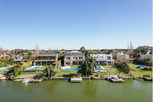 Casa  En Alquiler En Santa Barbara, Tigre, G.b.a. Zona Norte