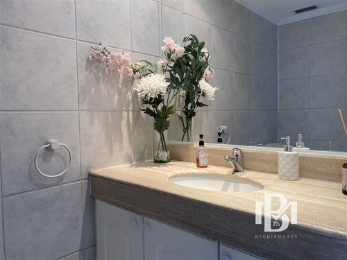 Departamento En Venta De 4 Dorm. En Las Condes