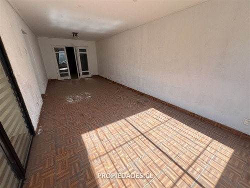 Casa En Venta De 3 Dorm. En Ñuñoa