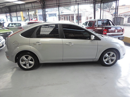 Imagem 7 de 13 de Ford - Focus Hatch 2.0 Manual 2011 Completo