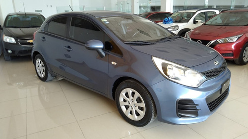 Imagen 2 de 15 de Kia Rio 2017