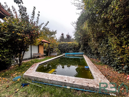 Gran Comodidad Y Ubicación, 4d+3b+servicios+piscina.