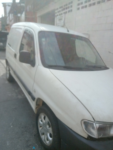 Peugeot Partner FurgãO 1.8 Porta Lat. Corred. 800kg 4p