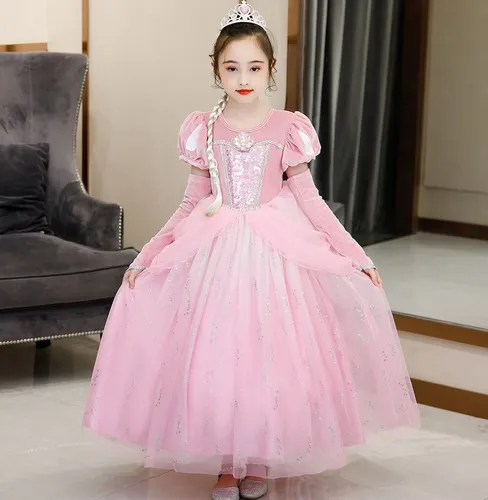 Sirenita con vestido rosa sale