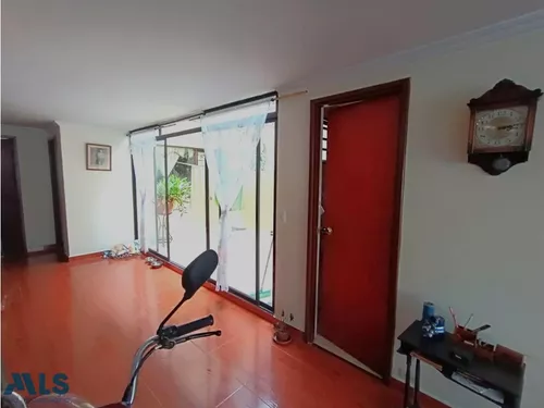 Buen Acceso Con Buena Iluminación(mls#247571)