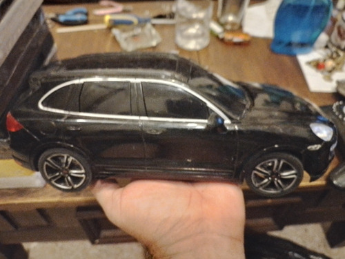 Porsche Cayenne Escala 1/18 Excelente Estado 