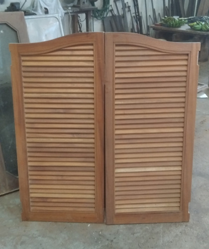 Puertas Batientes De Madera Romanilla Tipo Bar 53x118x0.3 Cm