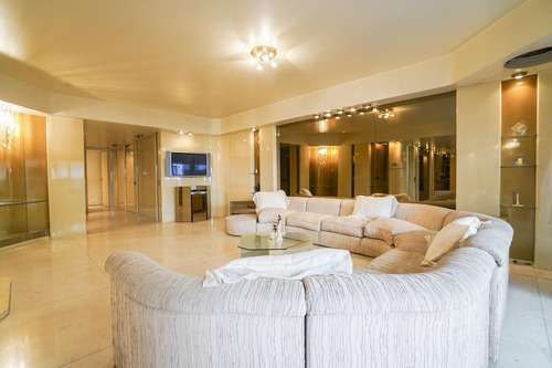 Departamento En Venta, Flores, 6 Ambientes, Con Balcón Al Frente