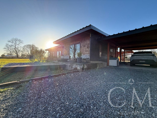 Hermosa Casa En Parcela De 8.000 M2 En Trafún.