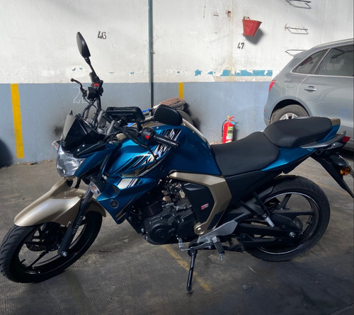 Yamaha Fz Fi S - 1800 Km - Con Casco Y Porta Celular