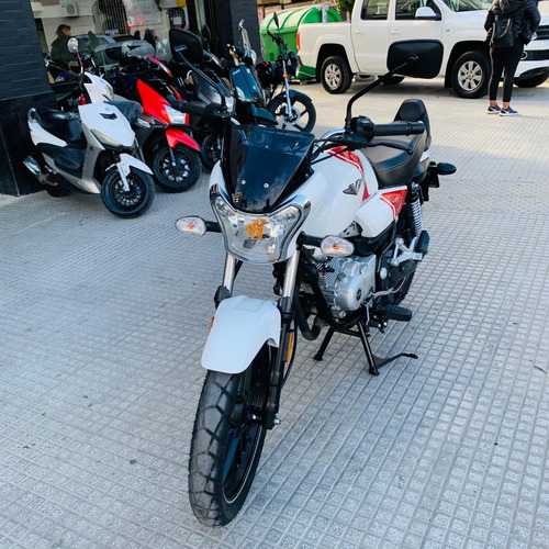 Bajaj V15 2022 6.500 Km Financio Permuto Dbm Motos