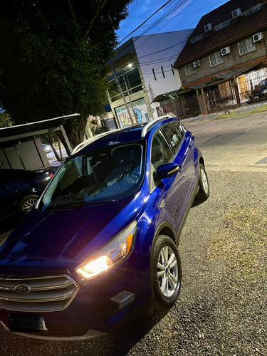 Ford Kuga Sel 2.0 L ecoboost 6AT FWD