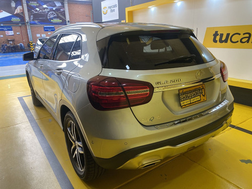 Imagen 5 de 25 de Mercedes Benz Clase Gla 200 Urban 1.6