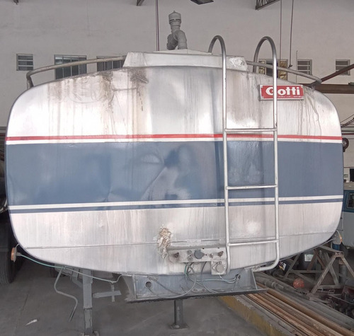 Imagem 6 de 9 de Carreta Tanque Inox 40.000 L C/ Pneus Gotti Ano 2000