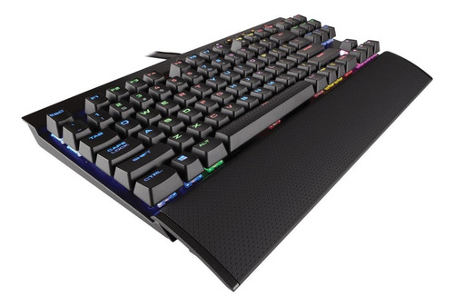 Imagen 2 de 2 de Teclado gamer Corsair K65 RGB Rapidfire QWERTY Cherry MX Speed inglés US color black con luz RGB