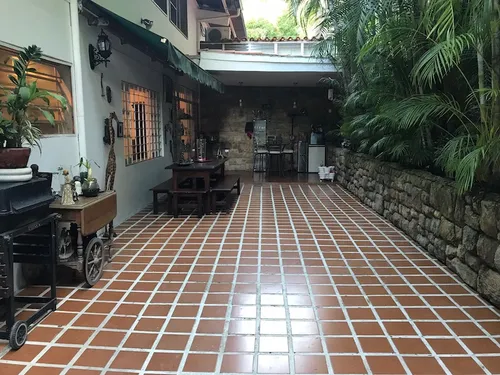 Quinta San Román Calle Cerrada