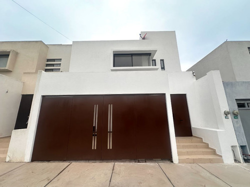 Casa En Venta En Villa Magna  En San Luis Potosi