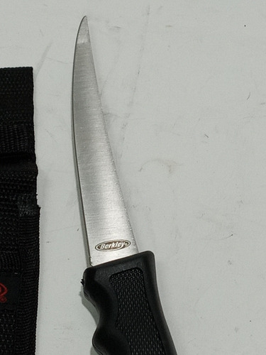 Cuchillo Filetear Berkley 420 Con Fundapesca