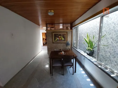 Venta De Local Y Apartamento En Hipodromo