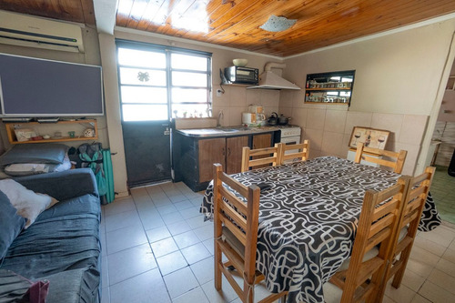 Venta De Casa Multifamiliar En Ituzaingó