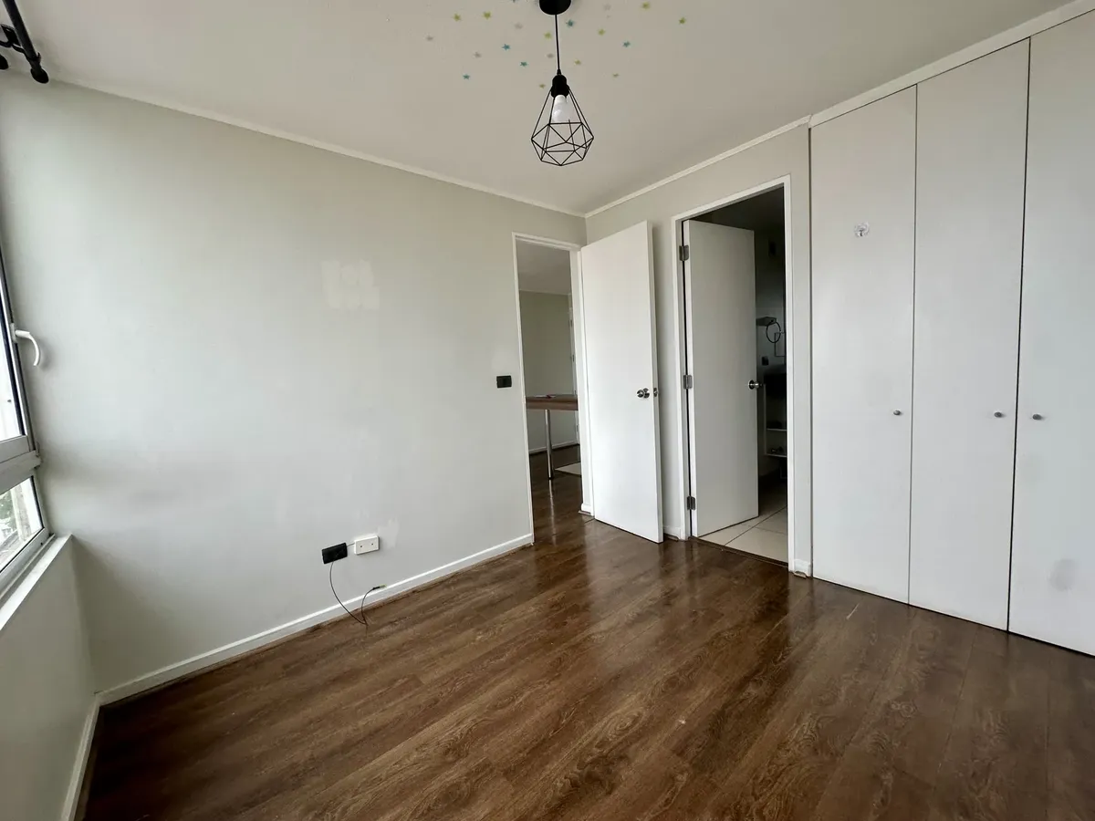 Imagen 4 de 15 de Departamento De Un Dormitorio Con Bodega. Metro Santa Ana