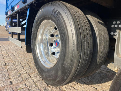Scania P 360 Ano 2023 8x2 Bitruck Bem Nova Sem Detalhes