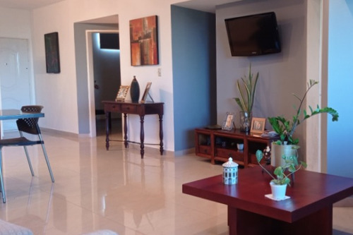 Imagen 7 de 13 de Apartamento Con Acabados De Lujo En Dumar Country Club En Porlamar