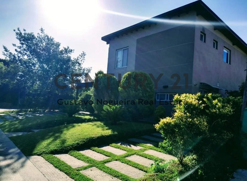 Casa En Venta En Pilar