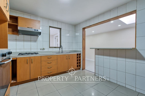Oportunidad !! Venta De Casa En Condominio. Secto...