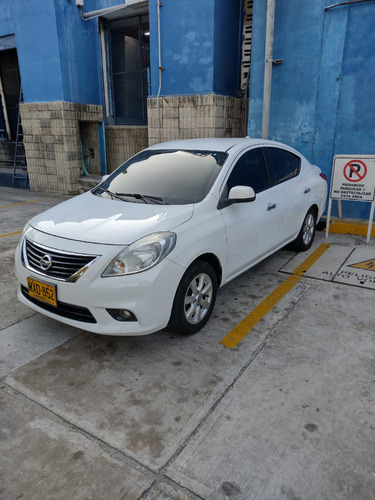 Nissan Versa 1.6 Advance