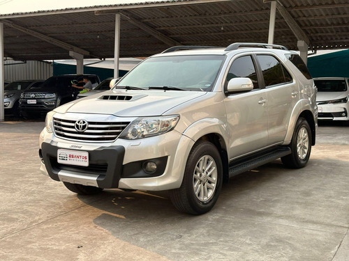Toyota Hilux SW4 SRV D4-D 4x4 3.0 TDI Dies. Aut