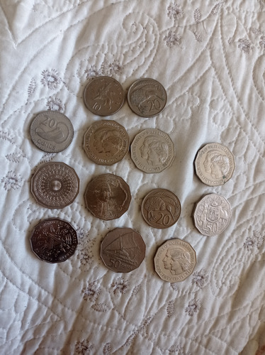 Lote De Monedas Antiguas De Elizabeth Ii (Usado)