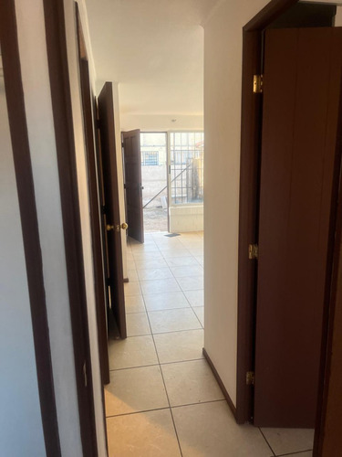 Villa Los Tilos, Casa Un Piso, Solida, Pareada, Vista Norte