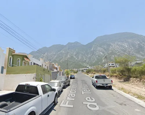¡¡¡ Bonita Casa , A Un Súper Precio !!!