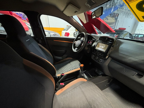 Renault Kwid 2022 1.0 FLEX Outsides Completo Manual Único Dono Preto
