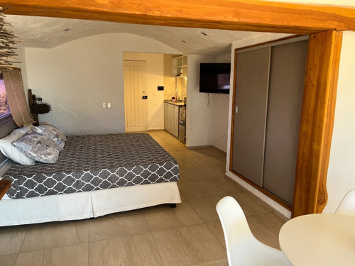 Imagen 20 de 28 de En Venta - Hermoso Complejo De 4 Apartamentos Con Piscina En Punta Del Diablo
