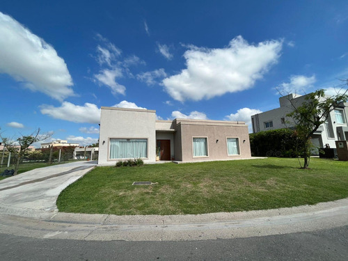 Venta Canning Barrio Cerrado La Horqueta Casa 3 Dormitorios, 2 Baños, Galería Y Parque!