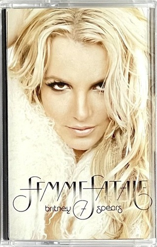 Britney Spears - Femme Fatale | Cassete dourada