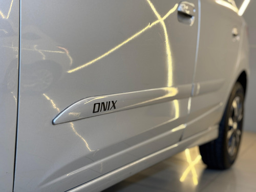 Chevrolet Onix 1.0 Lt 5p