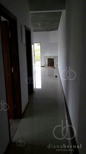Imagen 10 de 20 de Punta Del Este, Apartamento En Pinares Con Estufa Y Parrillero Propio.- Ref: 54557