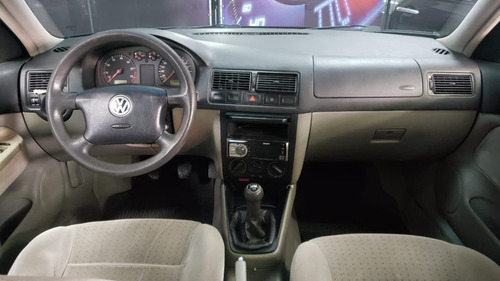 Volkswagen - Golf 2.0 2000