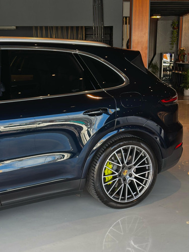 Porsche Cayenne E-Hybrid 3.0 V6 462cv