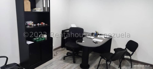 Se Alquila Una Oficina En Ccct (chuao)