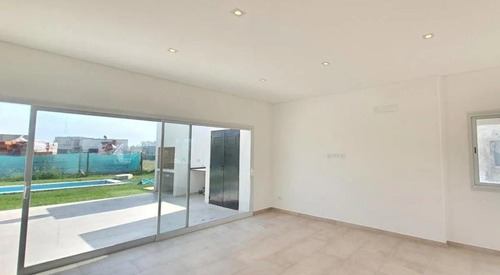 Imagen 7 de 28 de Casa En Venta En San Ramon - Pilar Del Este