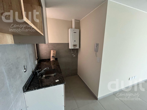 Venta En Nueva Córdoba - Planta Baja De 66 Metros Propios Y Patio Exclusivo