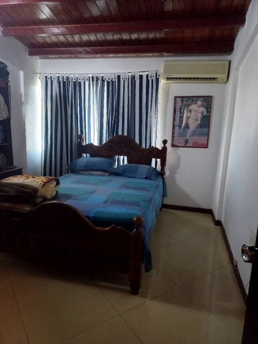 Imagen 5 de 16 de Town House