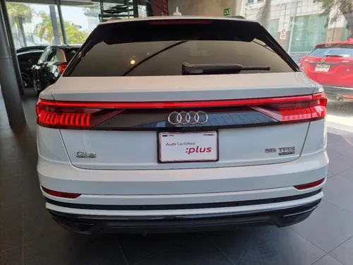 Audi Q8 2021