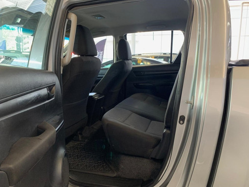 Toyota Hilux 2.8 NARROW 4X4 CD 16V DIESEL 4P MANUAL