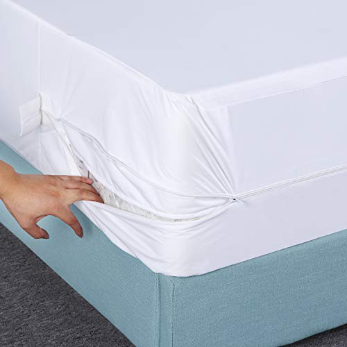 Protector De Colchon Blanco Queen Size Microfibra Ligera
