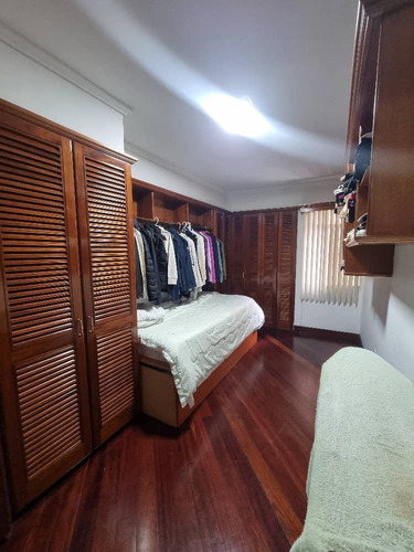 Lujoso Y Amplio Apartamento En Los Nuevos Teques, Estado Miranda.